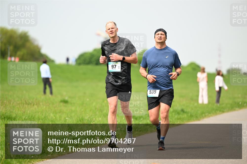 10.05.2026 - 8. Wedeler Halbmarathon Dr. Thomas Lammeyer http://msf.ph/oto/9704267 10.05.2026 11:51:31 Laufen 535 meine-sportfotos.de