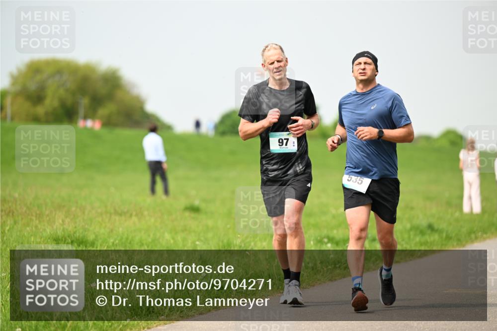 10.05.2026 - 8. Wedeler Halbmarathon Dr. Thomas Lammeyer http://msf.ph/oto/9704271 10.05.2026 11:51:32 Laufen 535 meine-sportfotos.de
