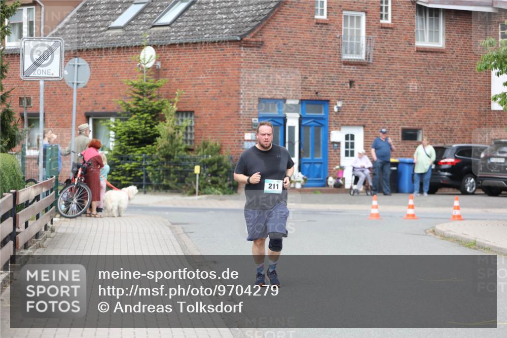10.05.2026 - 8. Wedeler Halbmarathon Andreas Tolksdorf http://msf.ph/oto/9704279 10.05.2026 10:35:10 Laufen 211 meine-sportfotos.de