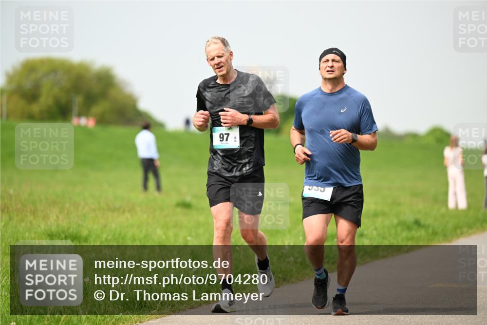 10.05.2026 - 8. Wedeler Halbmarathon Dr. Thomas Lammeyer http://msf.ph/oto/9704280 10.05.2026 11:51:32 Laufen  meine-sportfotos.de