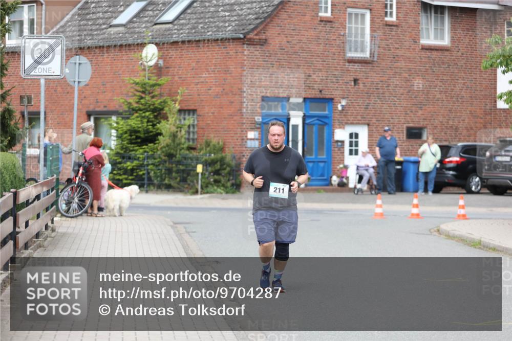 10.05.2026 - 8. Wedeler Halbmarathon Andreas Tolksdorf http://msf.ph/oto/9704287 10.05.2026 10:35:10 Laufen 211 meine-sportfotos.de