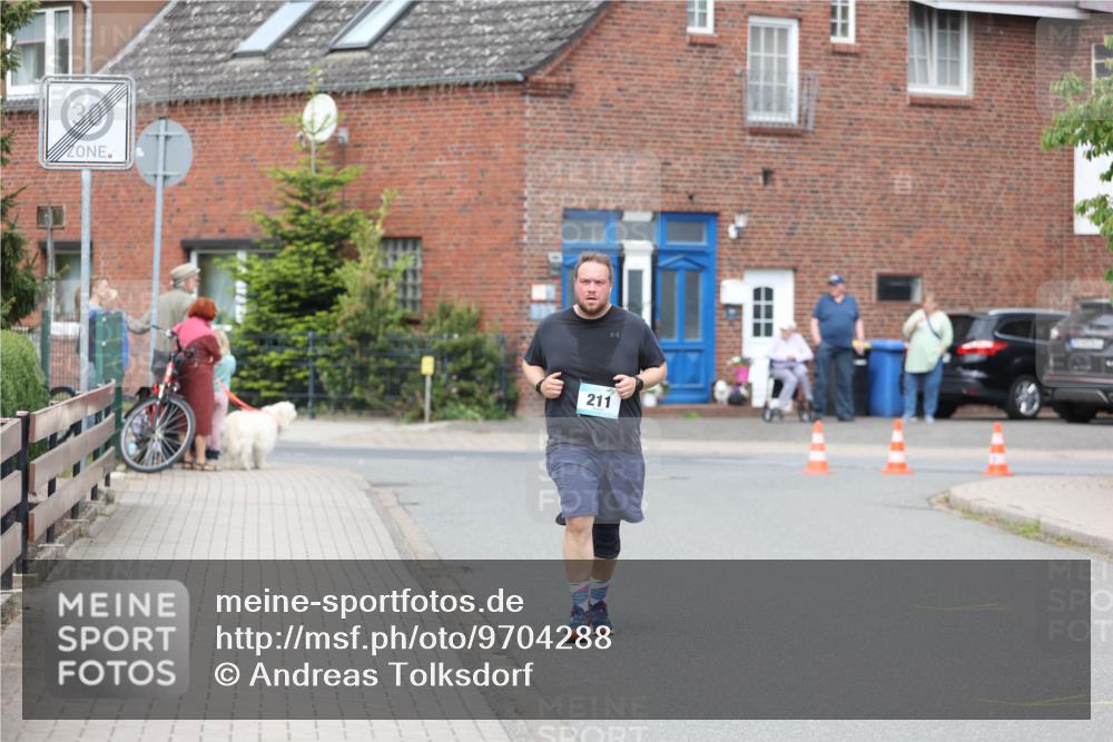 10.05.2026 - 8. Wedeler Halbmarathon Andreas Tolksdorf http://msf.ph/oto/9704288 10.05.2026 10:35:10 Laufen 211 meine-sportfotos.de