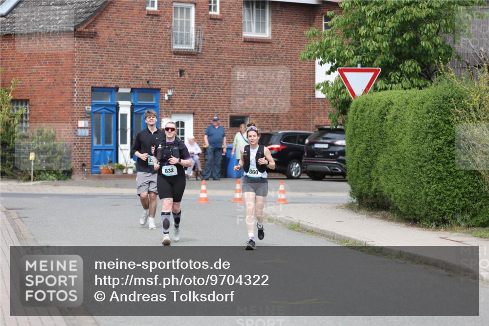 10.05.2026 - 8. Wedeler Halbmarathon Andreas Tolksdorf http://msf.ph/oto/9704322 10.05.2026 10:35:23 Laufen 2, 860, 832 meine-sportfotos.de
