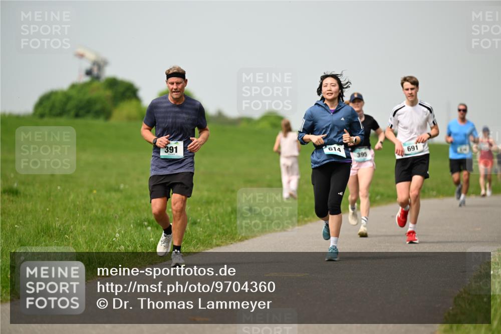 10.05.2026 - 8. Wedeler Halbmarathon Dr. Thomas Lammeyer http://msf.ph/oto/9704360 10.05.2026 11:51:44 Laufen 391, 614, 395, 691 meine-sportfotos.de