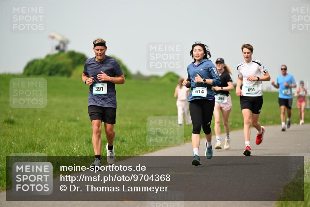 10.05.2026 - 8. Wedeler Halbmarathon Dr. Thomas Lammeyer http://msf.ph/oto/9704368 10.05.2026 11:51:44 Laufen 391, 614, 395, 691 meine-sportfotos.de