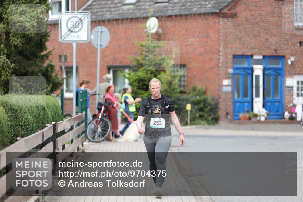 10.05.2026 - 8. Wedeler Halbmarathon Andreas Tolksdorf http://msf.ph/oto/9704375 10.05.2026 10:35:45 Laufen 253 meine-sportfotos.de