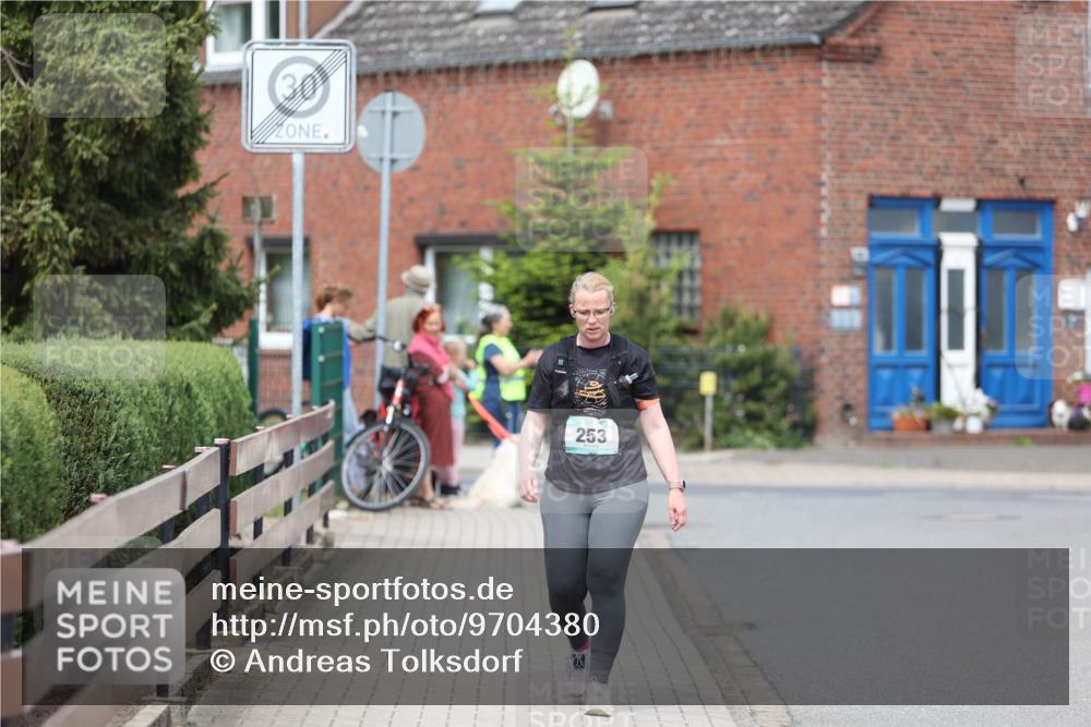 10.05.2026 - 8. Wedeler Halbmarathon Andreas Tolksdorf http://msf.ph/oto/9704380 10.05.2026 10:35:45 Laufen 253 meine-sportfotos.de