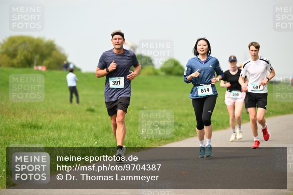 10.05.2026 - 8. Wedeler Halbmarathon Dr. Thomas Lammeyer http://msf.ph/oto/9704387 10.05.2026 11:51:46 Laufen 391, 614, 395, 691 meine-sportfotos.de