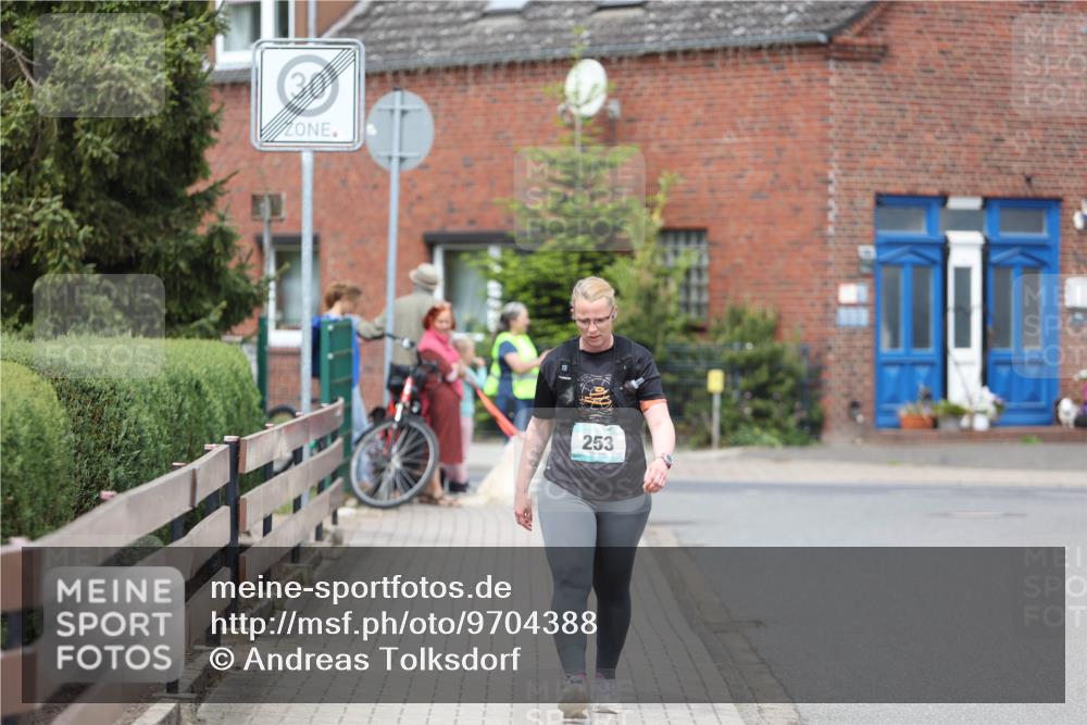 10.05.2026 - 8. Wedeler Halbmarathon Andreas Tolksdorf http://msf.ph/oto/9704388 10.05.2026 10:35:46 Laufen 253 meine-sportfotos.de