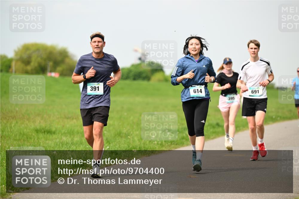 10.05.2026 - 8. Wedeler Halbmarathon Dr. Thomas Lammeyer http://msf.ph/oto/9704400 10.05.2026 11:51:47 Laufen 391, 614, 395, 691 meine-sportfotos.de