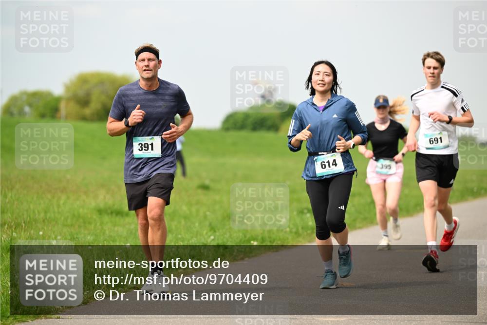 10.05.2026 - 8. Wedeler Halbmarathon Dr. Thomas Lammeyer http://msf.ph/oto/9704409 10.05.2026 11:51:47 Laufen 391, 614, 395, 691 meine-sportfotos.de