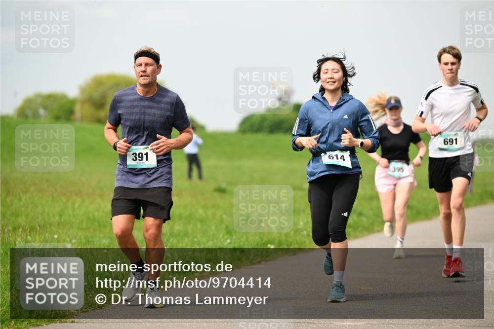 10.05.2026 - 8. Wedeler Halbmarathon Dr. Thomas Lammeyer http://msf.ph/oto/9704414 10.05.2026 11:51:48 Laufen 391, 614, 395, 691 meine-sportfotos.de