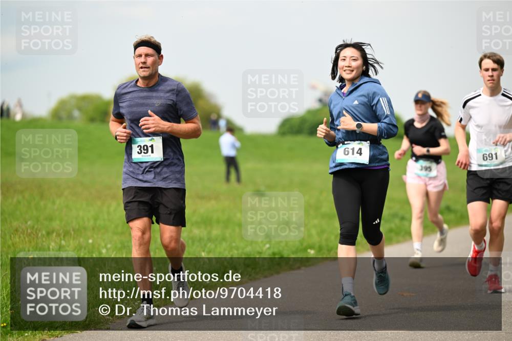 10.05.2026 - 8. Wedeler Halbmarathon Dr. Thomas Lammeyer http://msf.ph/oto/9704418 10.05.2026 11:51:48 Laufen 10000, 391, 614, 691, 195 meine-sportfotos.de