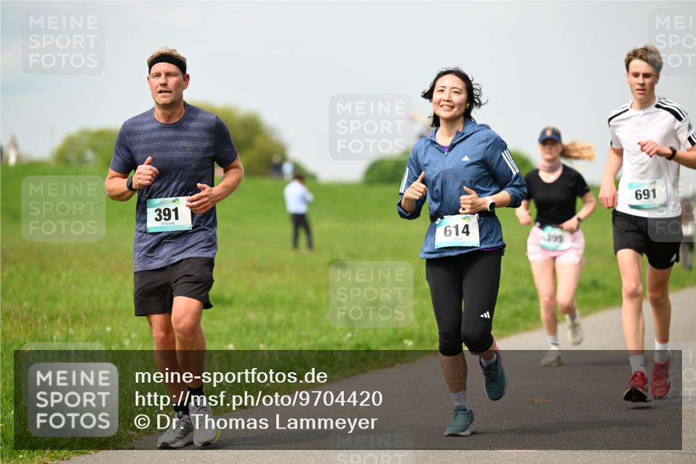 10.05.2026 - 8. Wedeler Halbmarathon Dr. Thomas Lammeyer http://msf.ph/oto/9704420 10.05.2026 11:51:48 Laufen 391, 614, 395, 691 meine-sportfotos.de