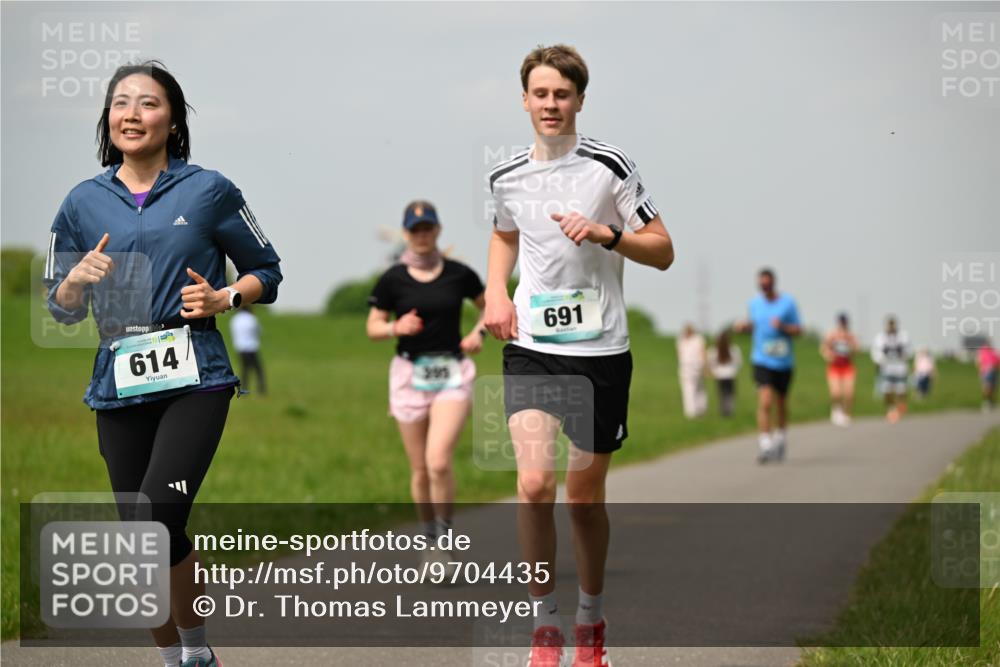 10.05.2026 - 8. Wedeler Halbmarathon Dr. Thomas Lammeyer http://msf.ph/oto/9704435 10.05.2026 11:51:49 Laufen 614, 395, 691 meine-sportfotos.de