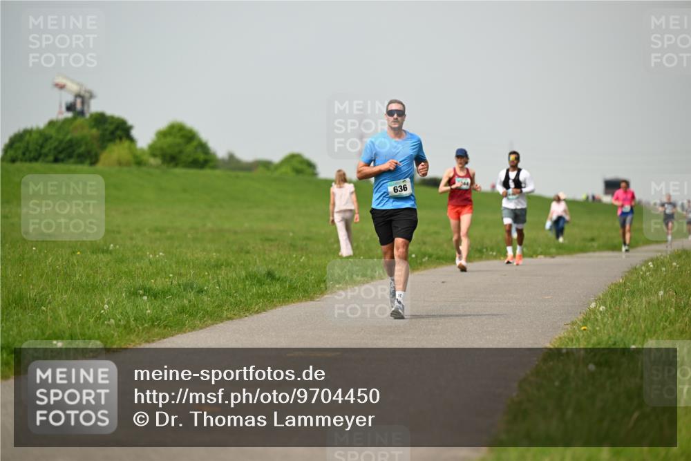 10.05.2026 - 8. Wedeler Halbmarathon Dr. Thomas Lammeyer http://msf.ph/oto/9704450 10.05.2026 11:51:51 Laufen 636 meine-sportfotos.de