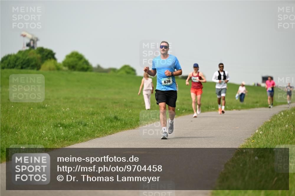 10.05.2026 - 8. Wedeler Halbmarathon Dr. Thomas Lammeyer http://msf.ph/oto/9704458 10.05.2026 11:51:52 Laufen 636 meine-sportfotos.de