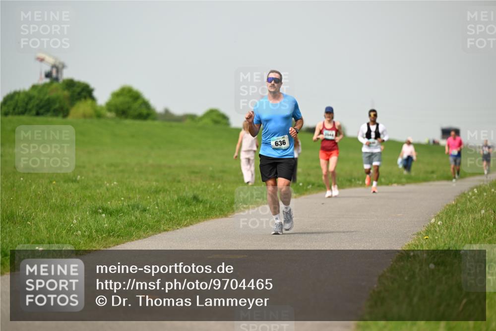 10.05.2026 - 8. Wedeler Halbmarathon Dr. Thomas Lammeyer http://msf.ph/oto/9704465 10.05.2026 11:51:52 Laufen 636 meine-sportfotos.de