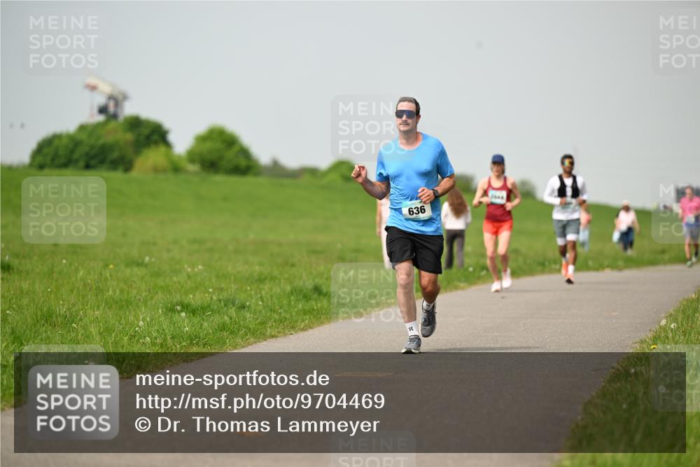 10.05.2026 - 8. Wedeler Halbmarathon Dr. Thomas Lammeyer http://msf.ph/oto/9704469 10.05.2026 11:51:53 Laufen 636 meine-sportfotos.de