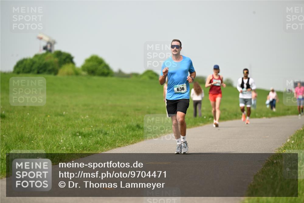 10.05.2026 - 8. Wedeler Halbmarathon Dr. Thomas Lammeyer http://msf.ph/oto/9704471 10.05.2026 11:51:53 Laufen 636 meine-sportfotos.de