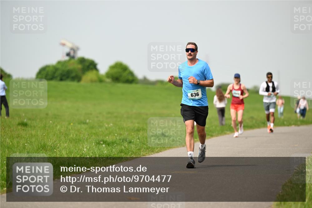 10.05.2026 - 8. Wedeler Halbmarathon Dr. Thomas Lammeyer http://msf.ph/oto/9704477 10.05.2026 11:51:53 Laufen 636 meine-sportfotos.de