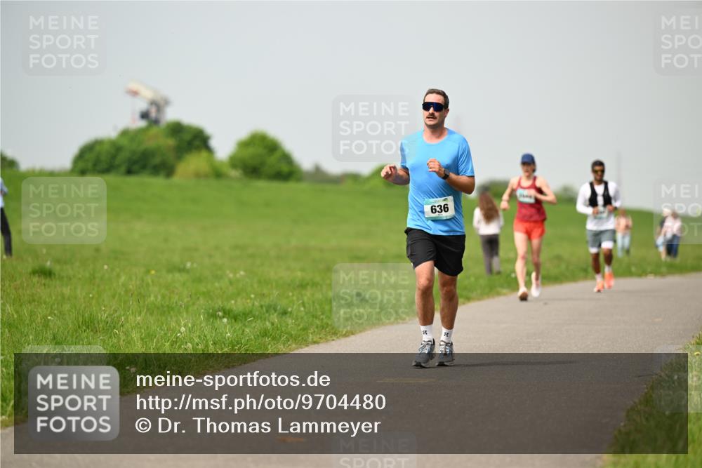 10.05.2026 - 8. Wedeler Halbmarathon Dr. Thomas Lammeyer http://msf.ph/oto/9704480 10.05.2026 11:51:53 Laufen 636 meine-sportfotos.de