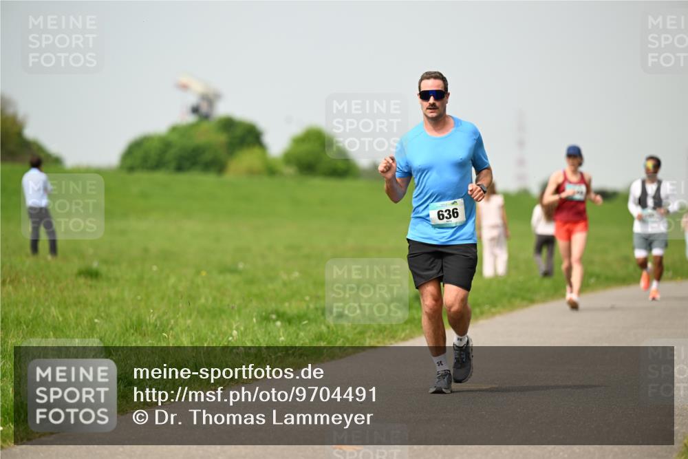 10.05.2026 - 8. Wedeler Halbmarathon Dr. Thomas Lammeyer http://msf.ph/oto/9704491 10.05.2026 11:51:54 Laufen 636 meine-sportfotos.de