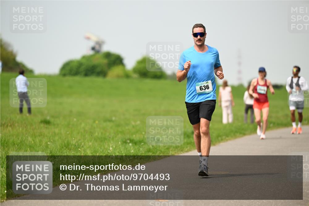 10.05.2026 - 8. Wedeler Halbmarathon Dr. Thomas Lammeyer http://msf.ph/oto/9704493 10.05.2026 11:51:54 Laufen 636 meine-sportfotos.de