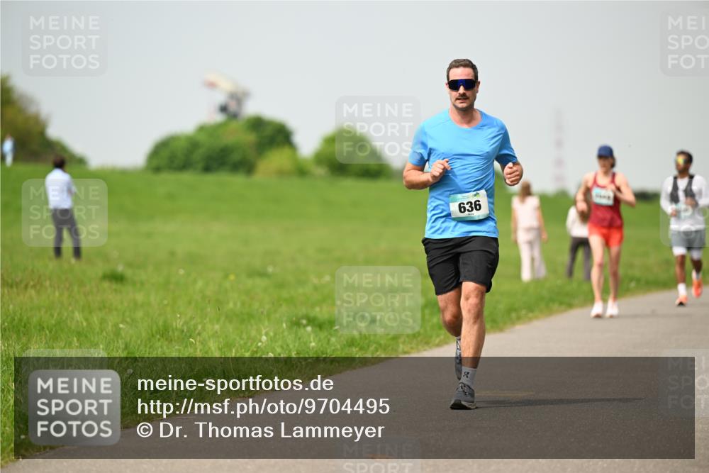 10.05.2026 - 8. Wedeler Halbmarathon Dr. Thomas Lammeyer http://msf.ph/oto/9704495 10.05.2026 11:51:54 Laufen 636 meine-sportfotos.de