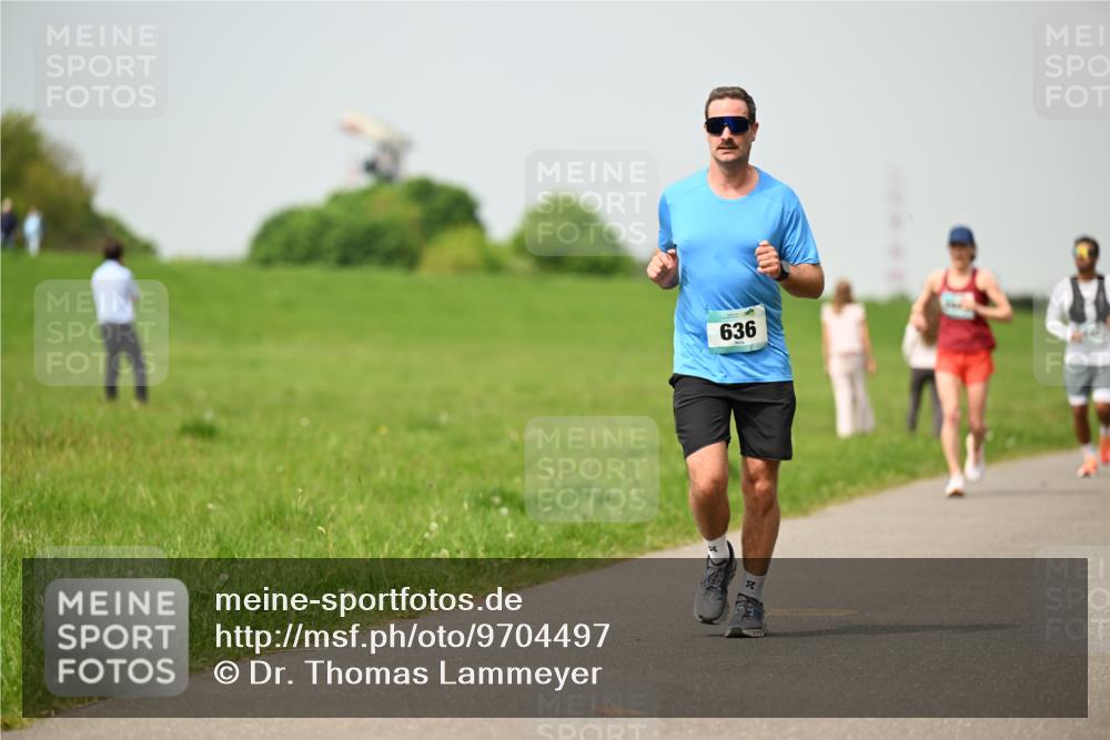 10.05.2026 - 8. Wedeler Halbmarathon Dr. Thomas Lammeyer http://msf.ph/oto/9704497 10.05.2026 11:51:55 Laufen 636 meine-sportfotos.de