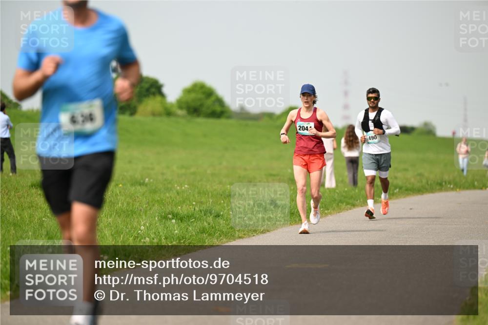 10.05.2026 - 8. Wedeler Halbmarathon Dr. Thomas Lammeyer http://msf.ph/oto/9704518 10.05.2026 11:51:57 Laufen 310, 204, 490 meine-sportfotos.de
