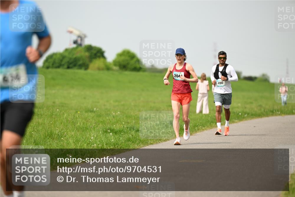 10.05.2026 - 8. Wedeler Halbmarathon Dr. Thomas Lammeyer http://msf.ph/oto/9704531 10.05.2026 11:51:58 Laufen 830, 204, 490 meine-sportfotos.de