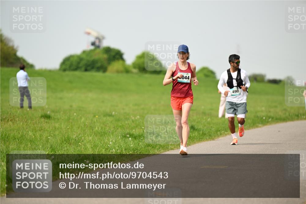 10.05.2026 - 8. Wedeler Halbmarathon Dr. Thomas Lammeyer http://msf.ph/oto/9704543 10.05.2026 11:51:59 Laufen 044, 490 meine-sportfotos.de