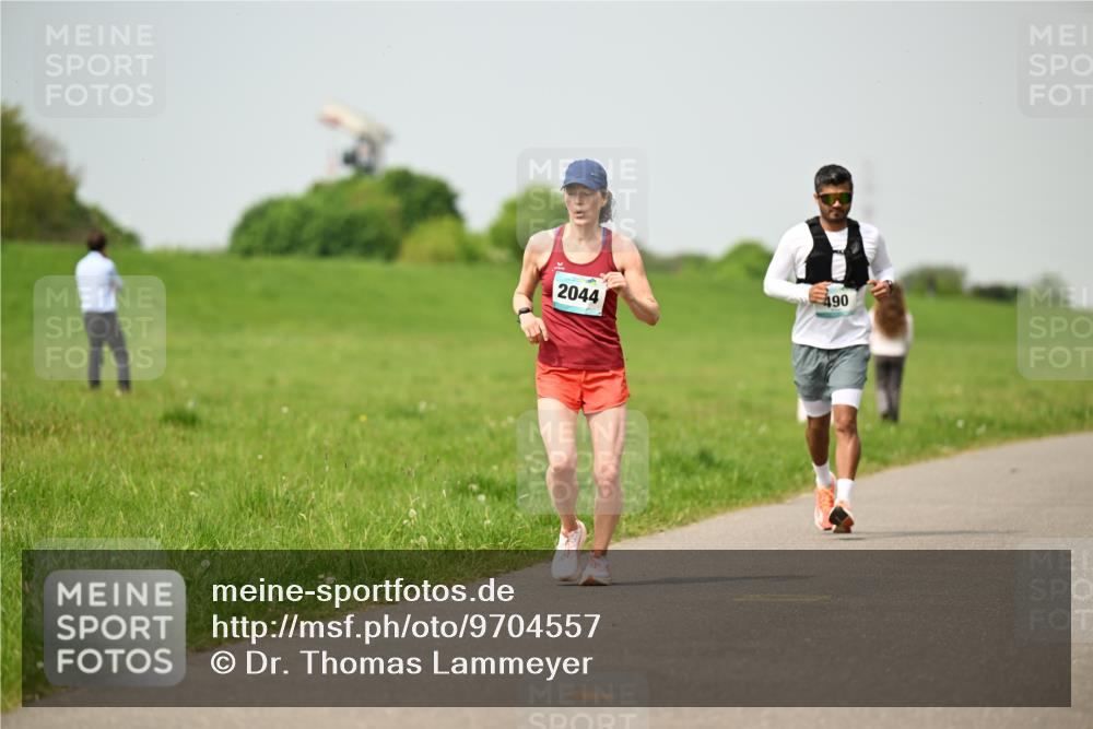 10.05.2026 - 8. Wedeler Halbmarathon Dr. Thomas Lammeyer http://msf.ph/oto/9704557 10.05.2026 11:52:00 Laufen 2044, 490 meine-sportfotos.de