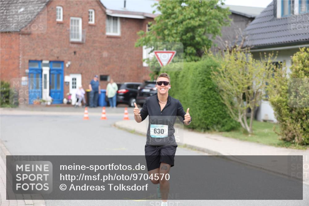10.05.2026 - 8. Wedeler Halbmarathon Andreas Tolksdorf http://msf.ph/oto/9704570 10.05.2026 10:37:58 Laufen 630 meine-sportfotos.de