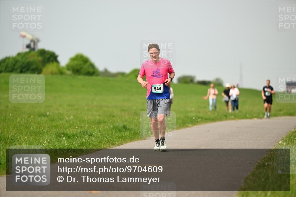 10.05.2026 - 8. Wedeler Halbmarathon Dr. Thomas Lammeyer http://msf.ph/oto/9704609 10.05.2026 11:52:11 Laufen 544 meine-sportfotos.de