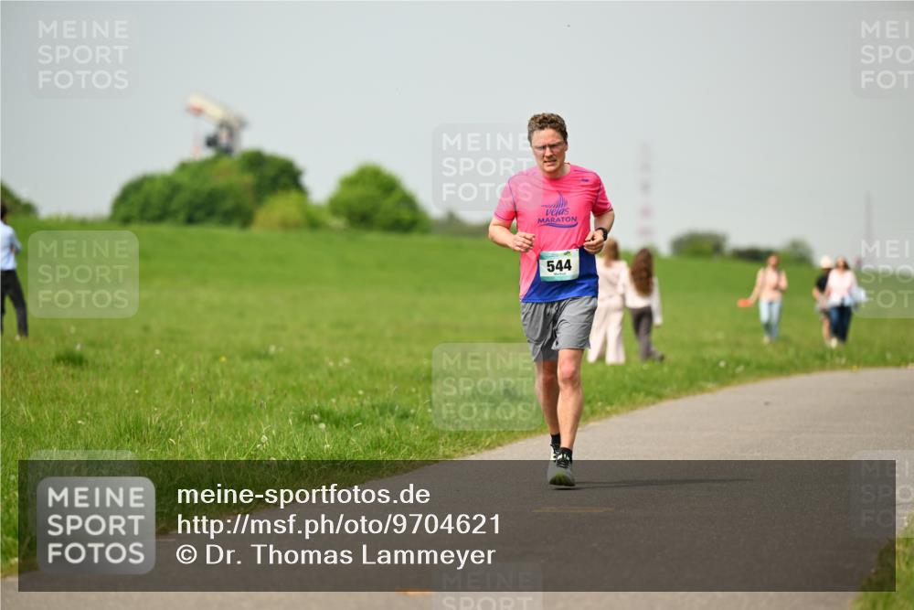 10.05.2026 - 8. Wedeler Halbmarathon Dr. Thomas Lammeyer http://msf.ph/oto/9704621 10.05.2026 11:52:11 Laufen 544 meine-sportfotos.de