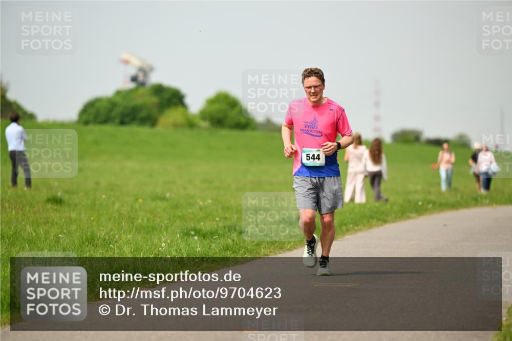 10.05.2026 - 8. Wedeler Halbmarathon Dr. Thomas Lammeyer http://msf.ph/oto/9704623 10.05.2026 11:52:12 Laufen 544 meine-sportfotos.de