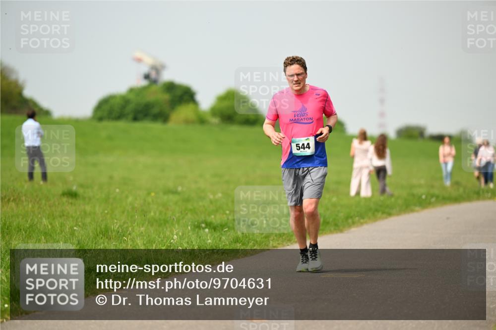 10.05.2026 - 8. Wedeler Halbmarathon Dr. Thomas Lammeyer http://msf.ph/oto/9704631 10.05.2026 11:52:12 Laufen 544 meine-sportfotos.de