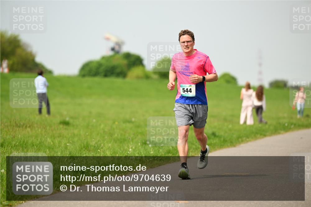10.05.2026 - 8. Wedeler Halbmarathon Dr. Thomas Lammeyer http://msf.ph/oto/9704639 10.05.2026 11:52:13 Laufen 544 meine-sportfotos.de