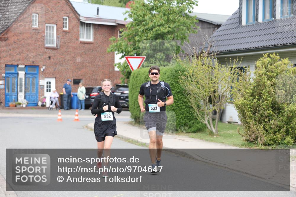 10.05.2026 - 8. Wedeler Halbmarathon Andreas Tolksdorf http://msf.ph/oto/9704647 10.05.2026 10:38:24 Laufen 532, 533 meine-sportfotos.de