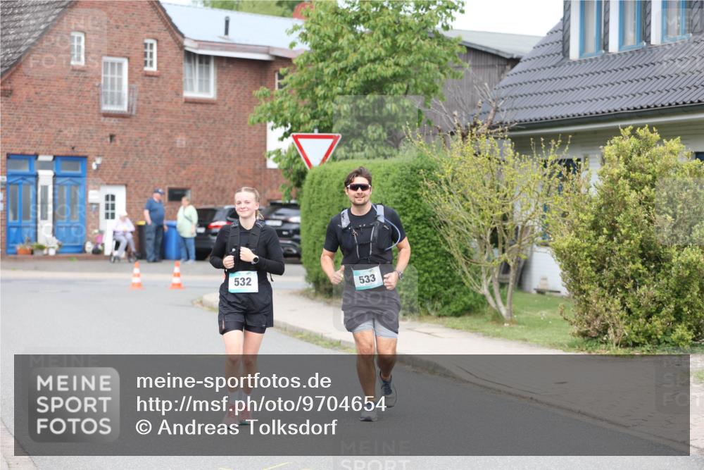 10.05.2026 - 8. Wedeler Halbmarathon Andreas Tolksdorf http://msf.ph/oto/9704654 10.05.2026 10:38:24 Laufen 532, 533 meine-sportfotos.de