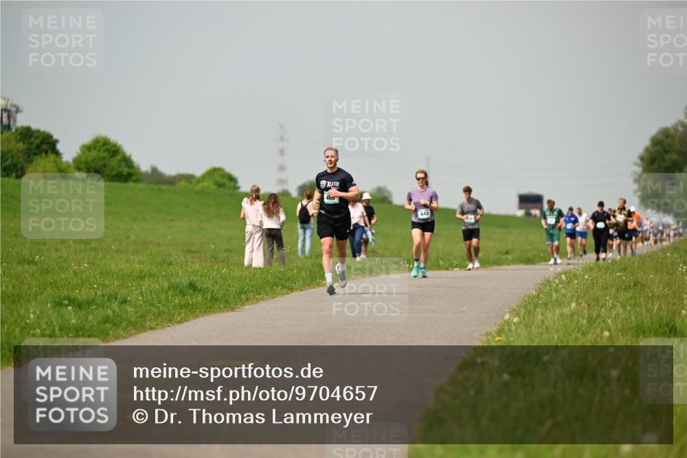 10.05.2026 - 8. Wedeler Halbmarathon Dr. Thomas Lammeyer http://msf.ph/oto/9704657 10.05.2026 11:52:24 Laufen  meine-sportfotos.de