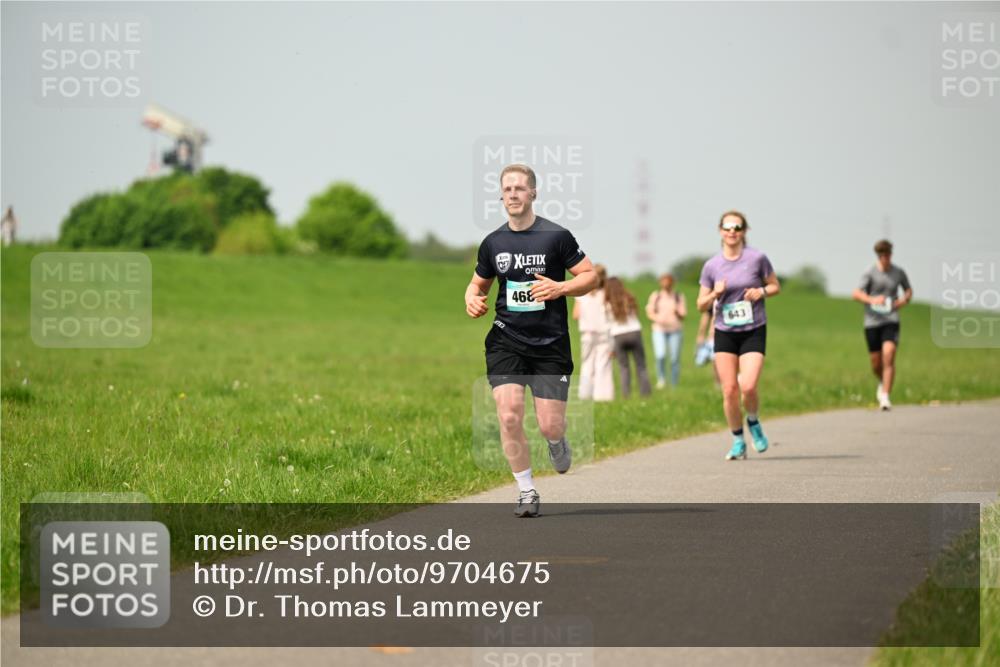 10.05.2026 - 8. Wedeler Halbmarathon Dr. Thomas Lammeyer http://msf.ph/oto/9704675 10.05.2026 11:52:29 Laufen 468, 643 meine-sportfotos.de
