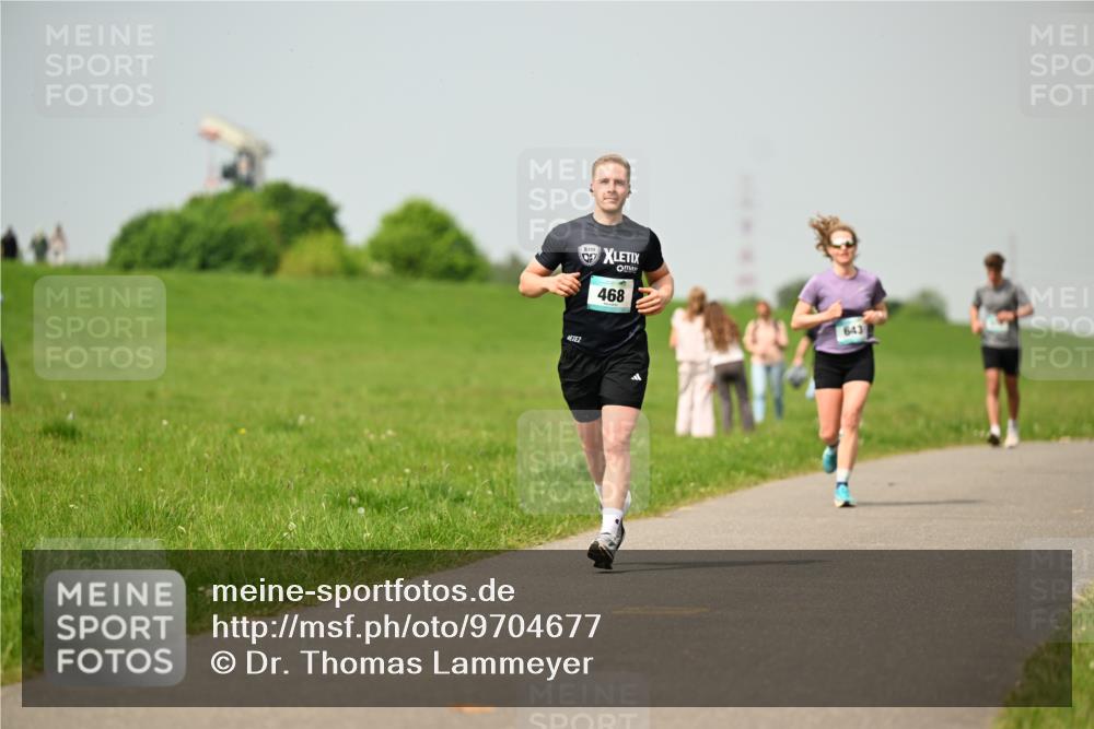 10.05.2026 - 8. Wedeler Halbmarathon Dr. Thomas Lammeyer http://msf.ph/oto/9704677 10.05.2026 11:52:30 Laufen 468, 643 meine-sportfotos.de