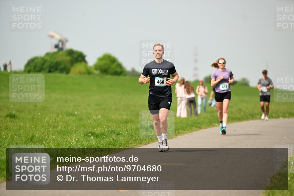 10.05.2026 - 8. Wedeler Halbmarathon Dr. Thomas Lammeyer http://msf.ph/oto/9704680 10.05.2026 11:52:29 Laufen 468, 643 meine-sportfotos.de