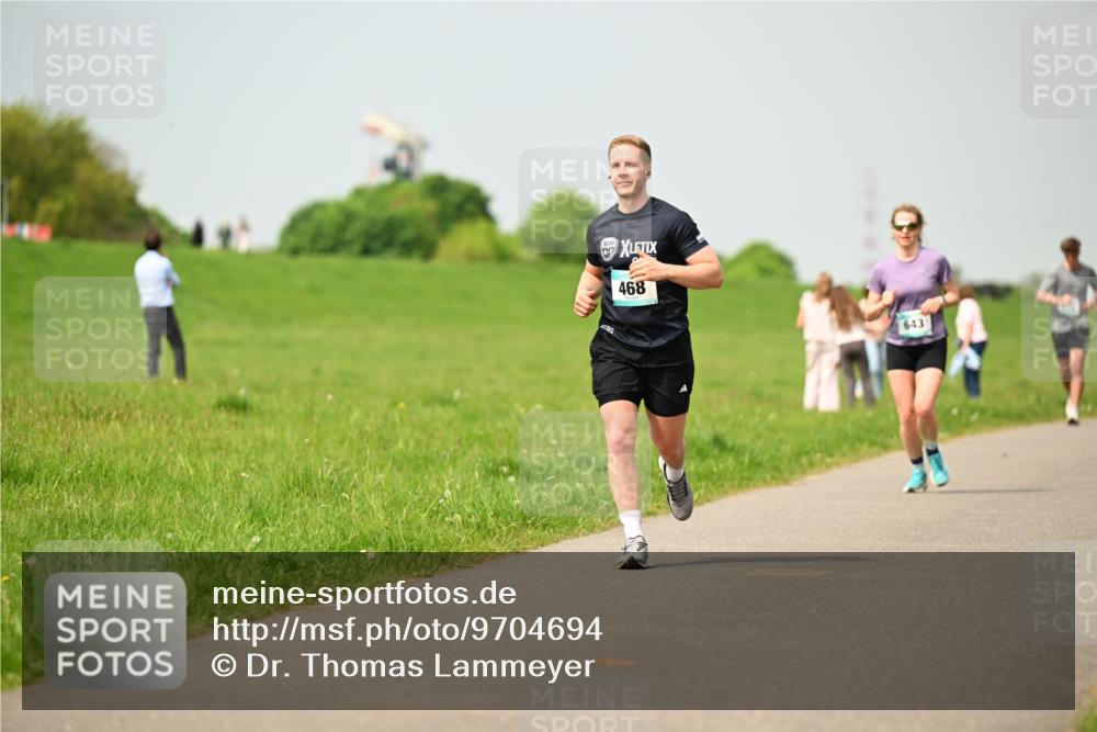 10.05.2026 - 8. Wedeler Halbmarathon Dr. Thomas Lammeyer http://msf.ph/oto/9704694 10.05.2026 11:52:31 Laufen 468, 643 meine-sportfotos.de
