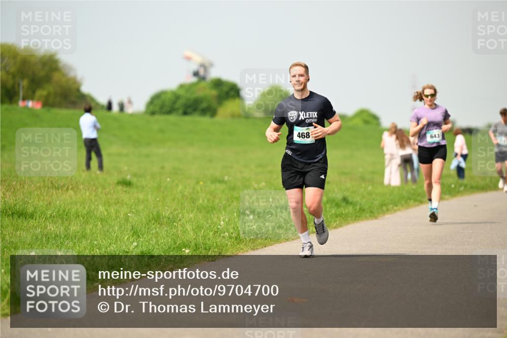 10.05.2026 - 8. Wedeler Halbmarathon Dr. Thomas Lammeyer http://msf.ph/oto/9704700 10.05.2026 11:52:31 Laufen 468, 643 meine-sportfotos.de