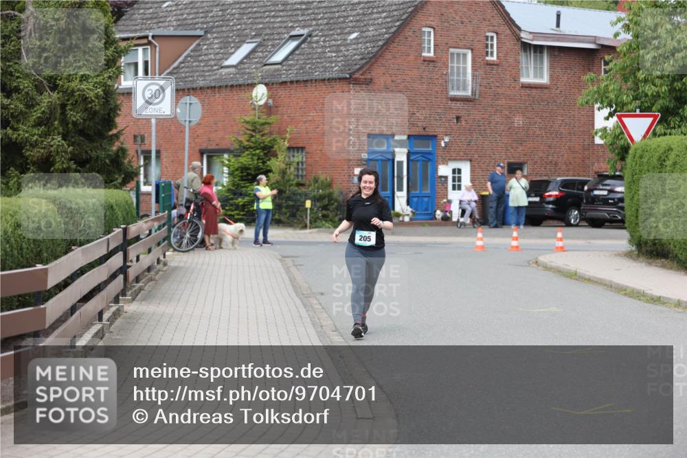 10.05.2026 - 8. Wedeler Halbmarathon Andreas Tolksdorf http://msf.ph/oto/9704701 10.05.2026 10:39:01 Laufen 205, 205 meine-sportfotos.de