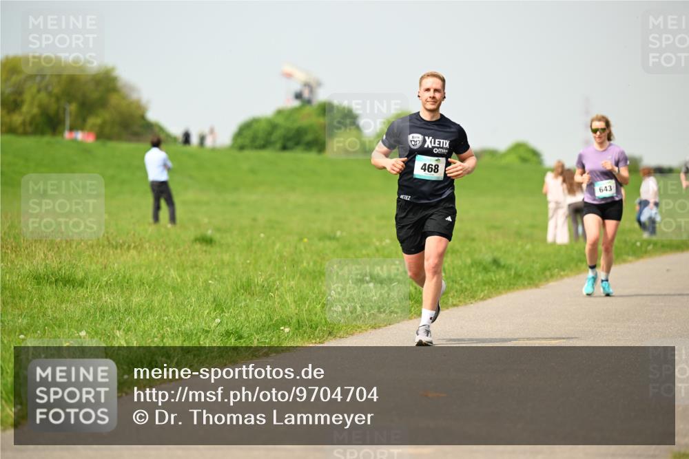 10.05.2026 - 8. Wedeler Halbmarathon Dr. Thomas Lammeyer http://msf.ph/oto/9704704 10.05.2026 11:52:31 Laufen 468, 643 meine-sportfotos.de